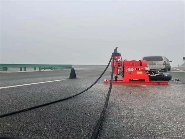 和平马路路基路面开裂下沉注浆加固灌浆